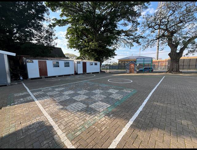 676M² OFFICE FOR SALE IN SOUTHERNWOOD